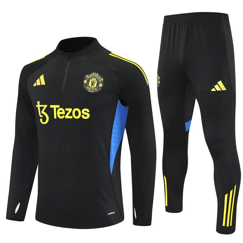 Manchester United 2025/26 Tracksuit Black 1/4 Zip
