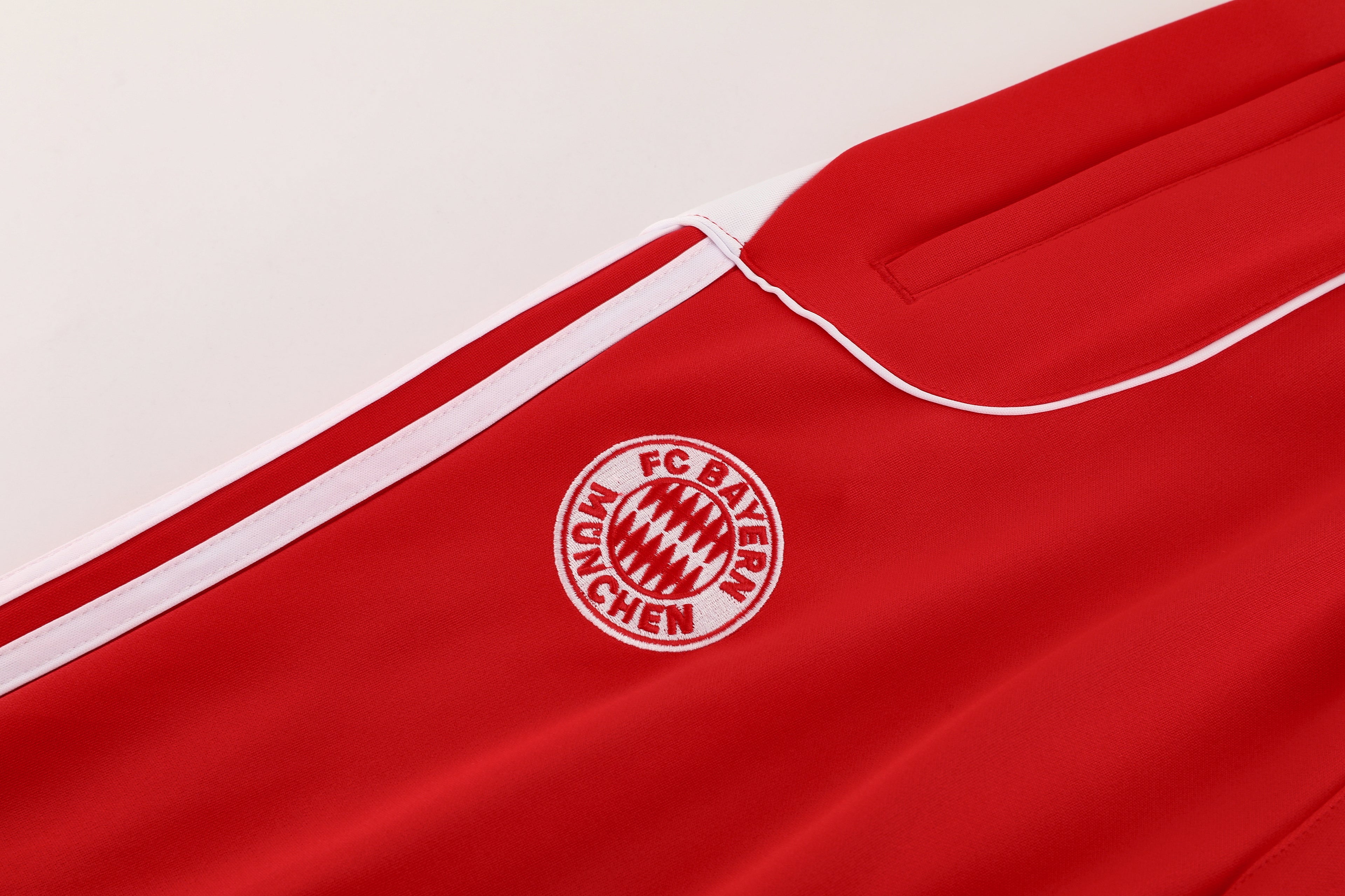 FC Bayern Munich 2025/26 Tracksuit Poly