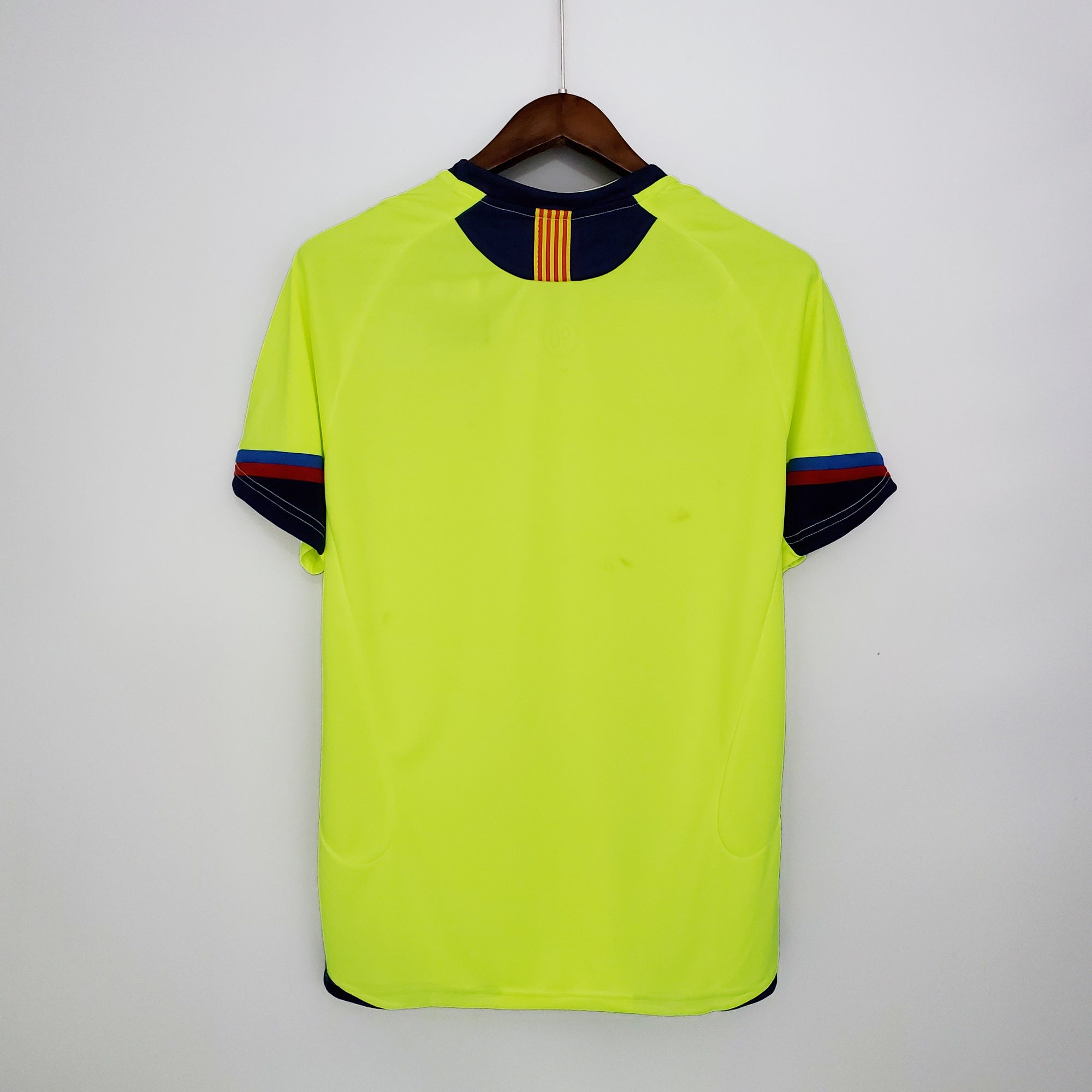 FC Barcelona 2005/06 Retro Third Kit