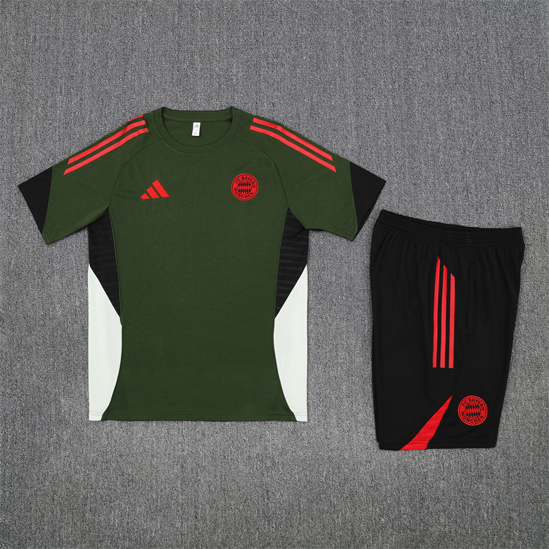 FC Bayern München 2025/26 Training Set Green