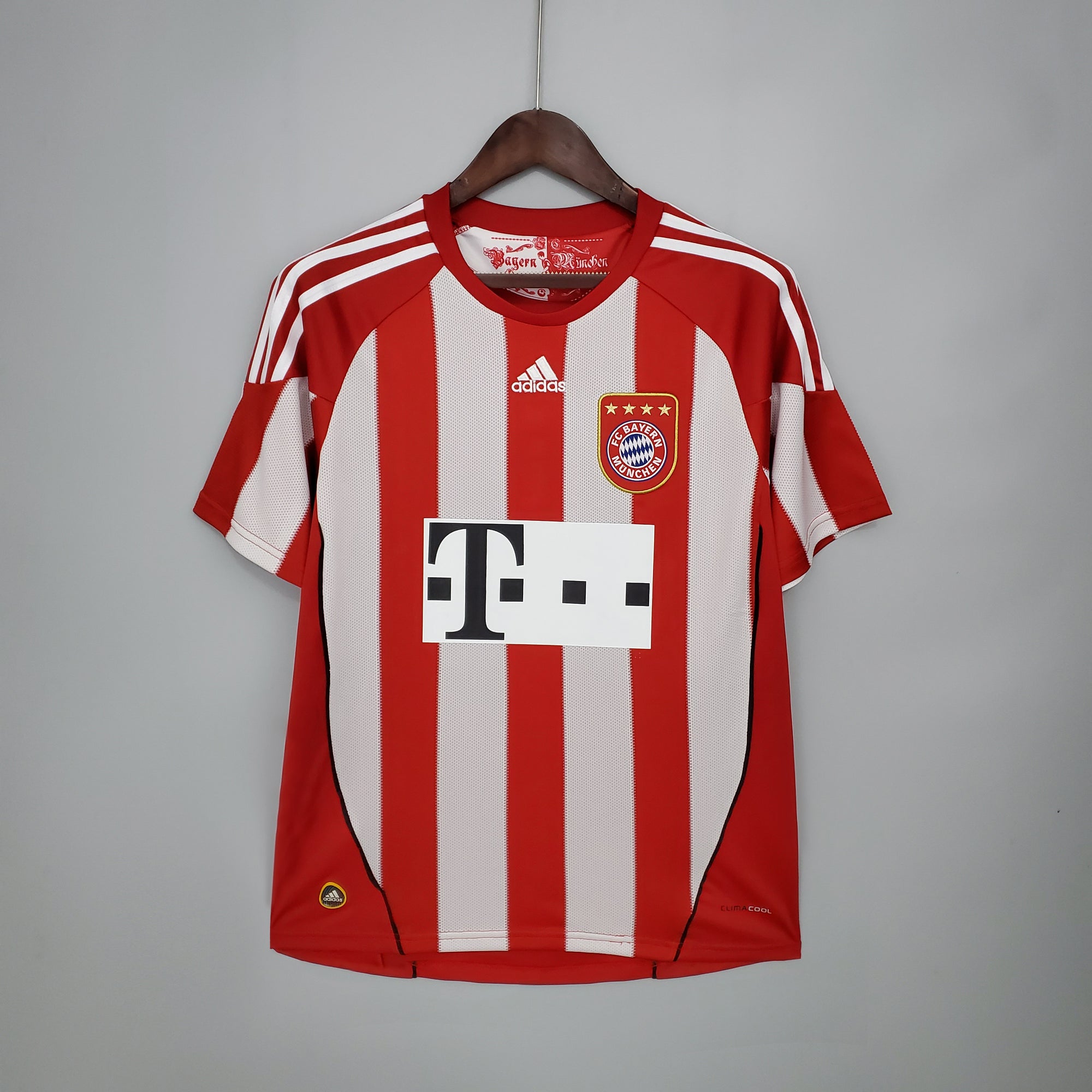 FC Bayern München 2010/11 Retro Home Kit