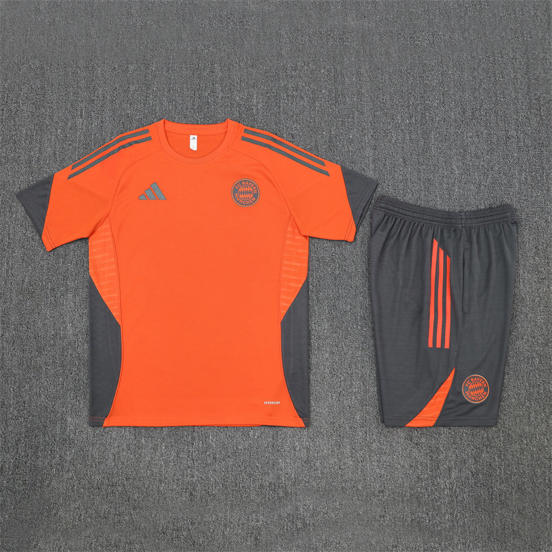 FC Bayern München 2025/26 Training Set Orange