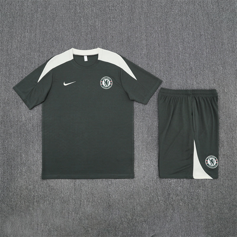 Chelsea trainingsset 2025/26 grijs