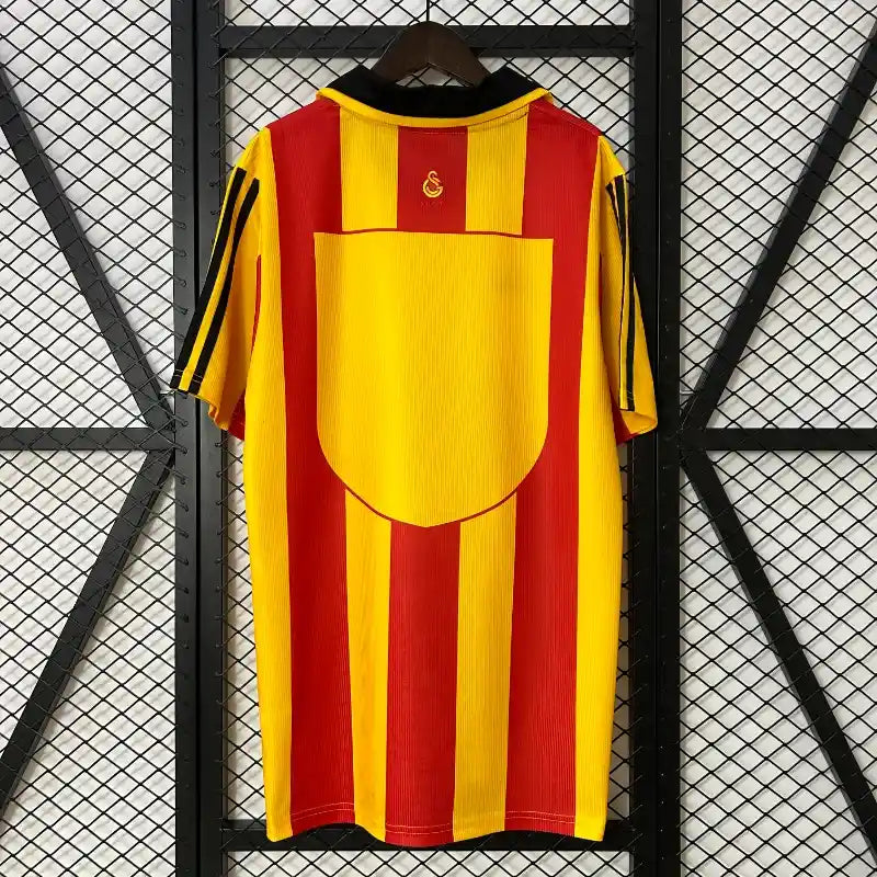 Galatasaray 1999/00 Retro Home Kit