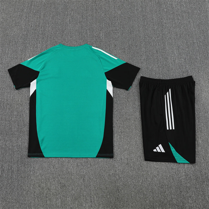 Liverpool 2025/26 Training Set Green