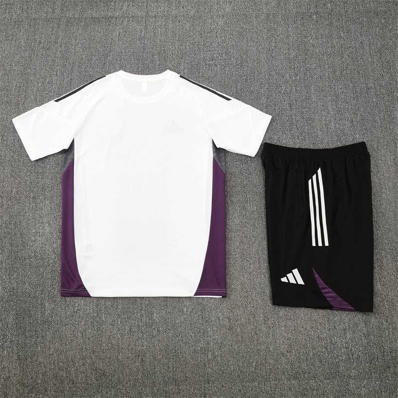 Manchester United trainingsset 2025/26 wit