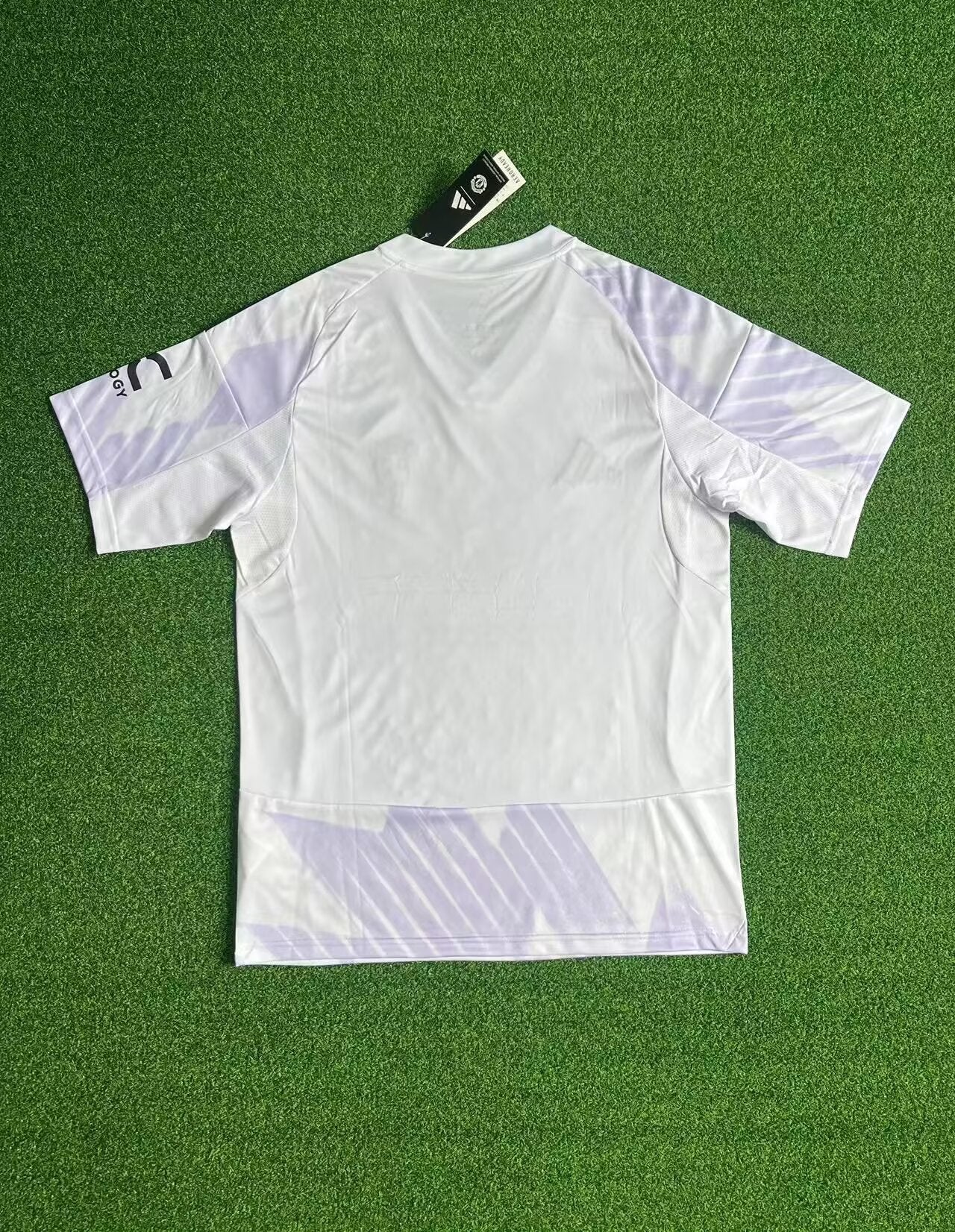 Manchester United 2025/26 Away Kit