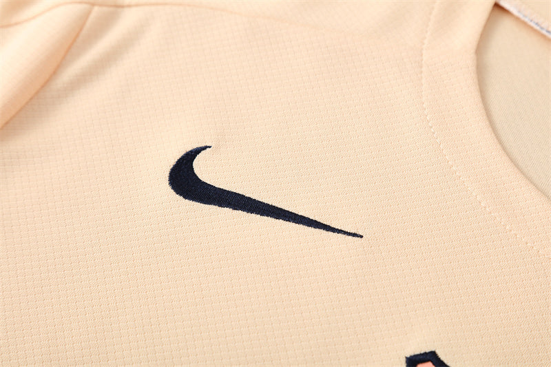 FC Barcelona 2025/26 trainingsset crème